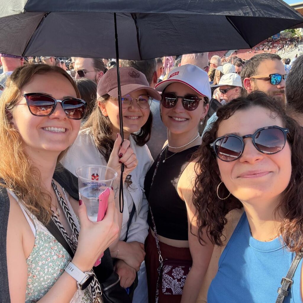 b3696394 4539 41d8 8be8 47db6b3b7d0e